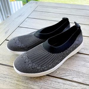 FitFlop Uberknit Slip On Ballerina Sneakers Womens size 11 NWT